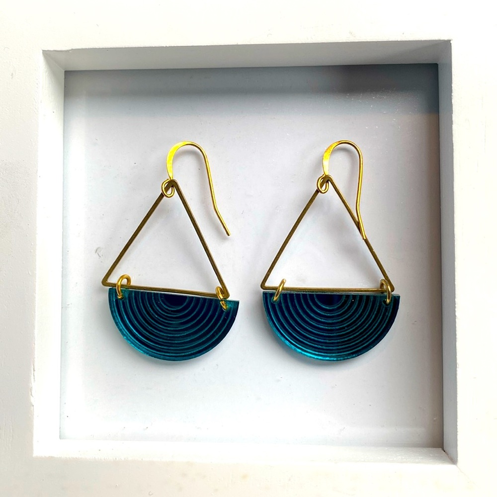 OTTI iridescent earrings